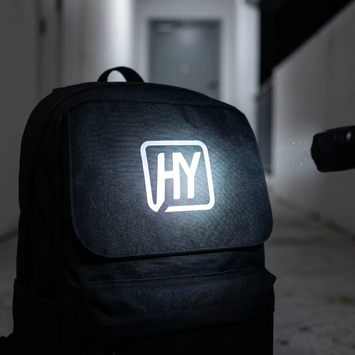 HY-SiO3H-1 reflective silicone heat transfer demonstrating high-definition details and retroreflective performance